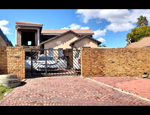 2 BEDROOM HOUSE FOR SALE IN NATURENA